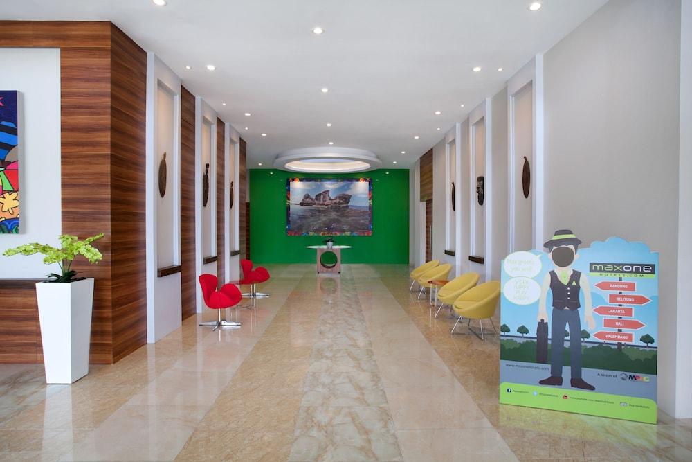MaxOneHotels at Belstar Belitung Tanjung Pandan Exterior foto